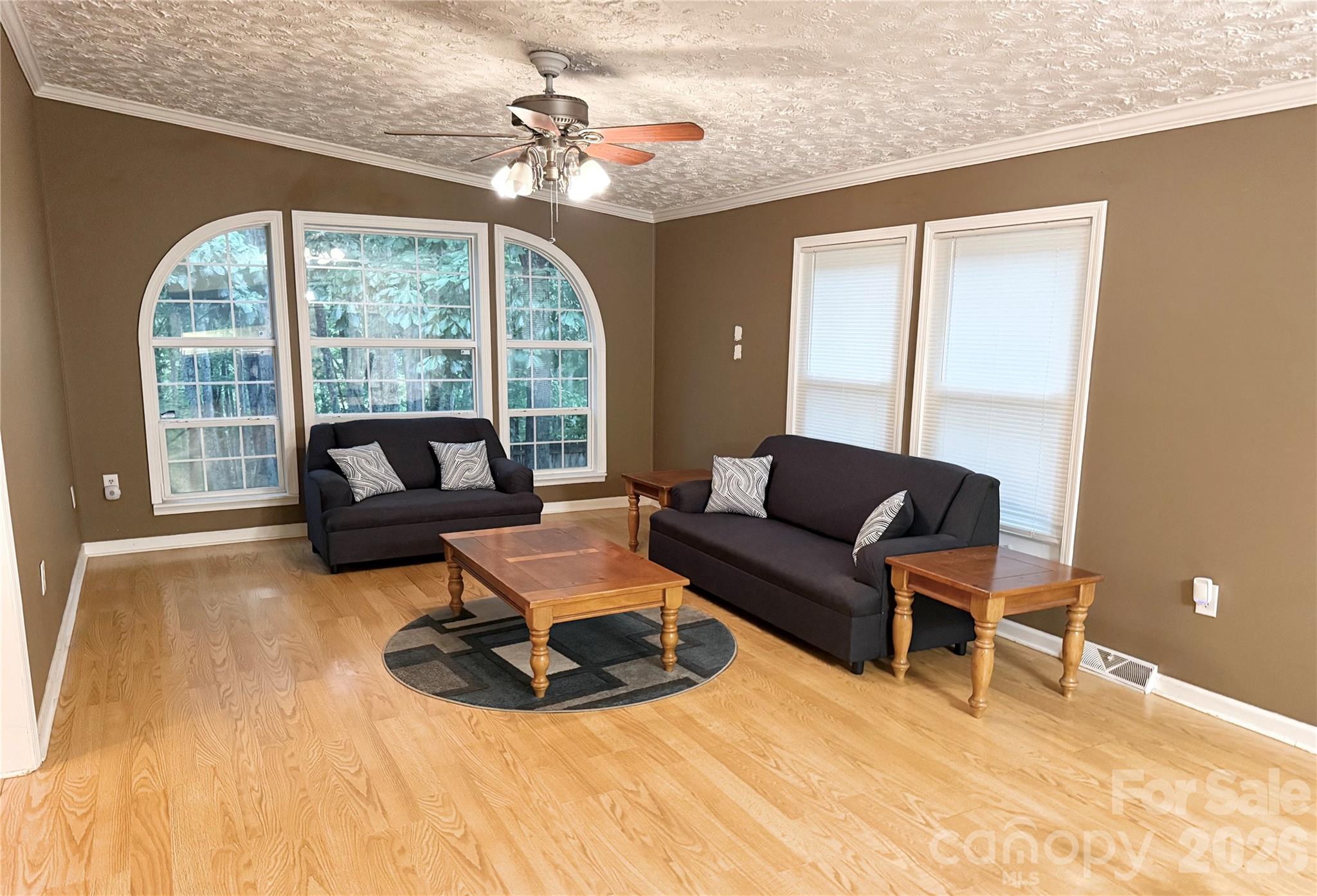 Mount Anderson - Residential