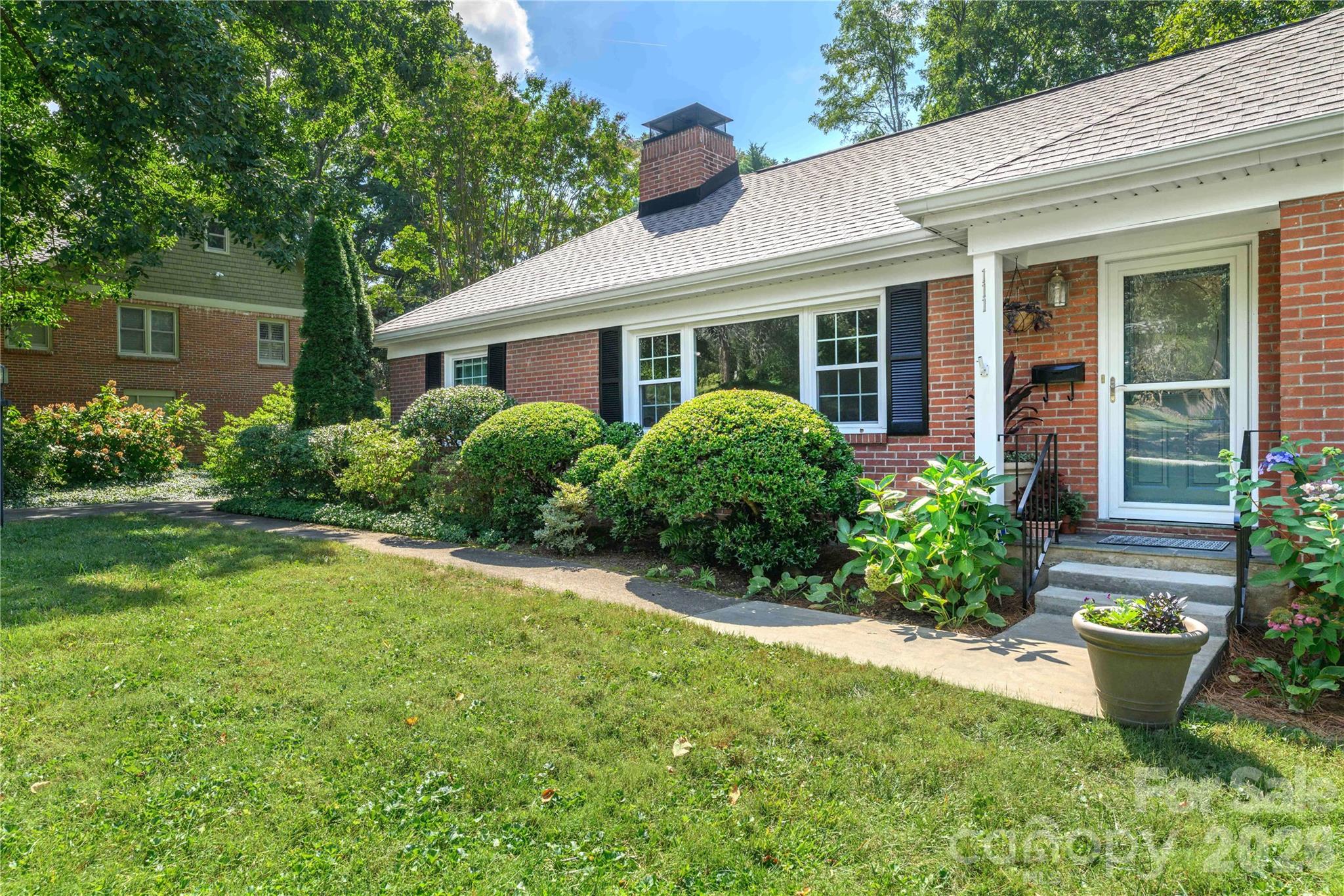 111 Gracelyn Road