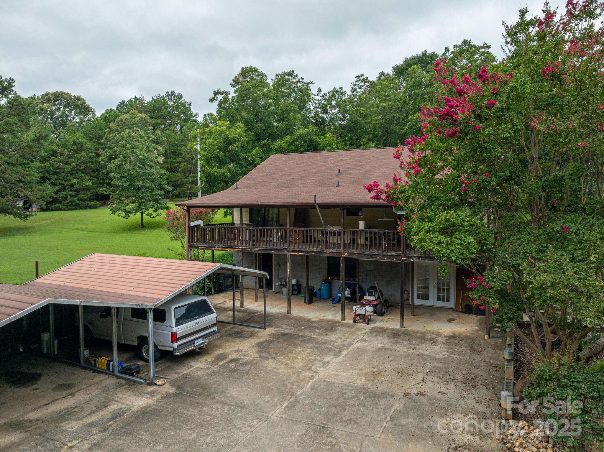 3323 Sadler Road