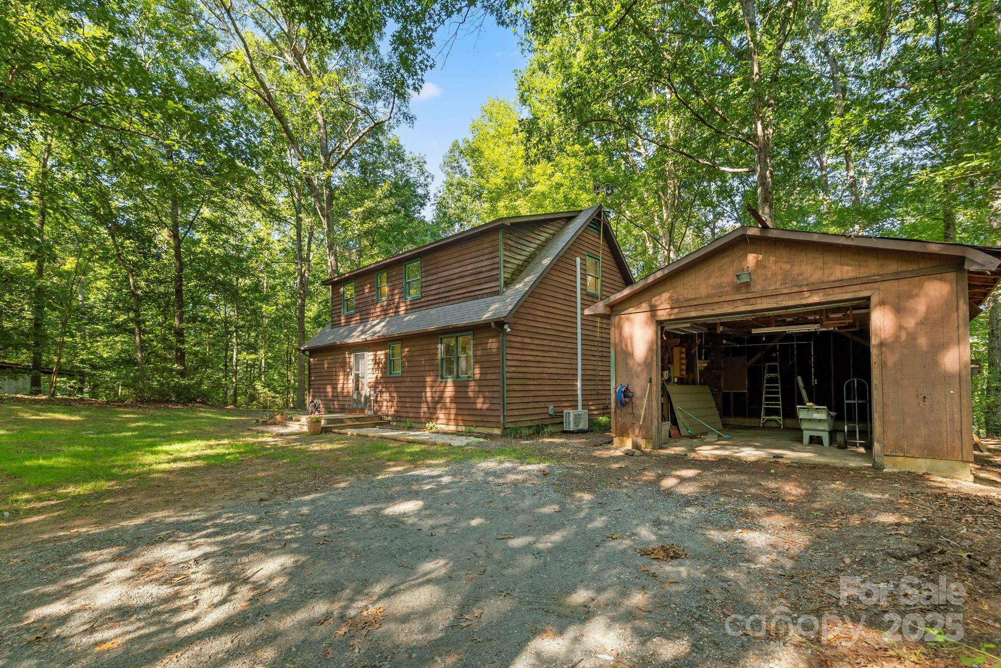 916 Coopers Gap Road