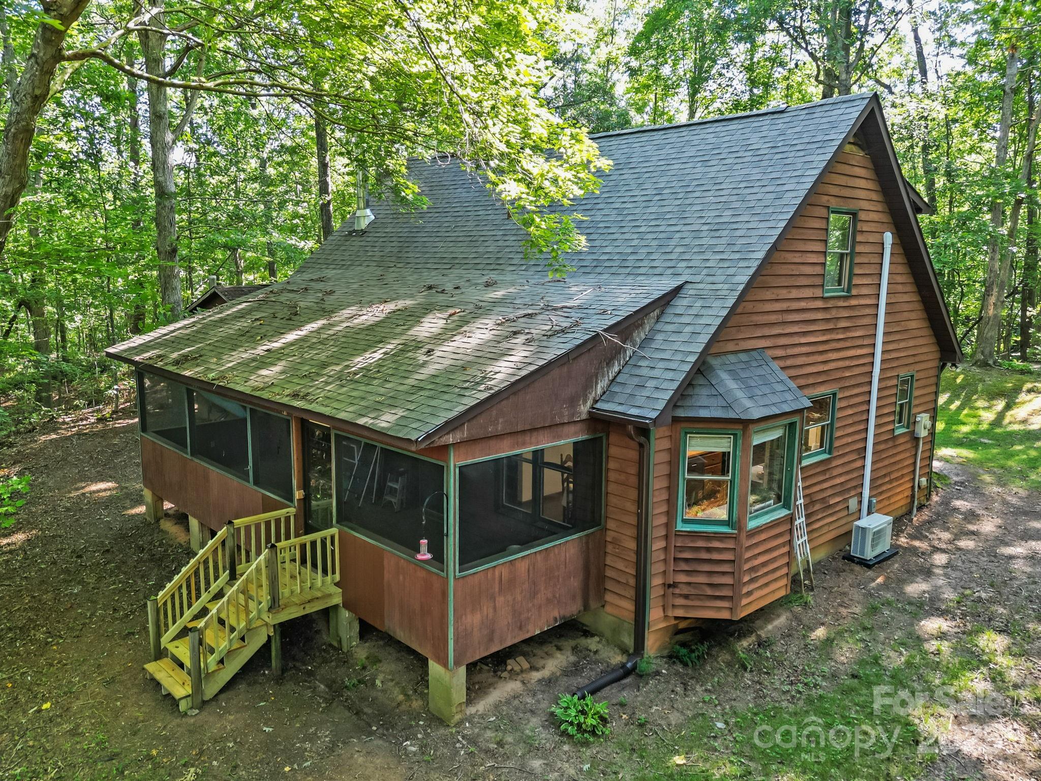 916 Coopers Gap Road