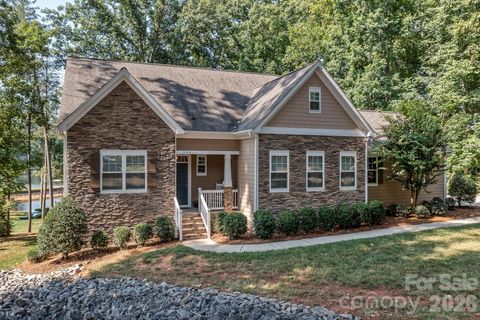 Photo of 348 Catalina Drive, Mooresville, NC 28117 (MLS # 4370062)