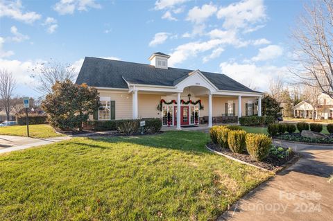 A home in Pineville