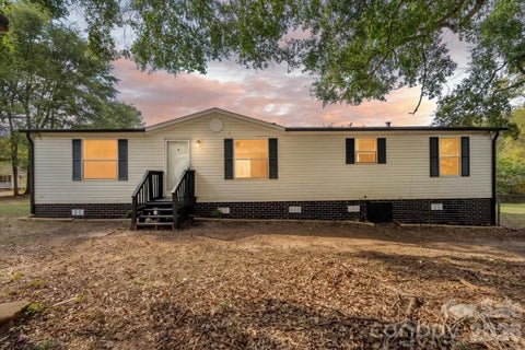 Photo of 109 Puett Drive, Dallas, NC 28034 (MLS # 4426708)