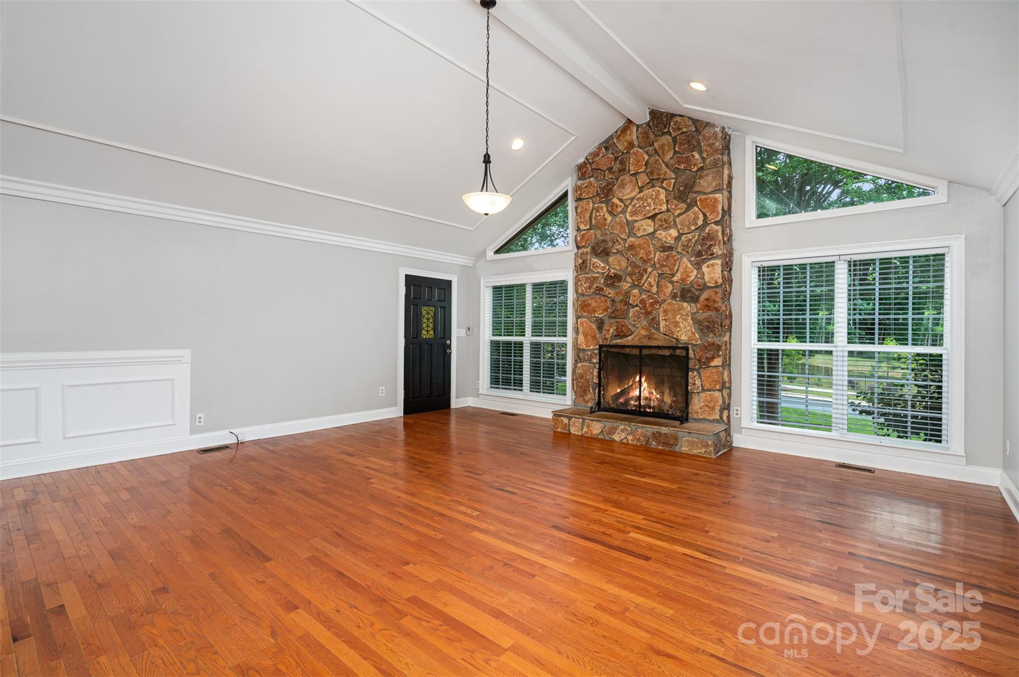 7613 Happy Hollow Drive