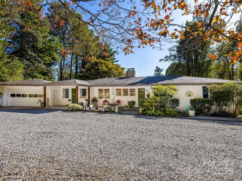 Photo of 835 Ransier Drive, Hendersonville, NC 28739 (MLS # 4311797)