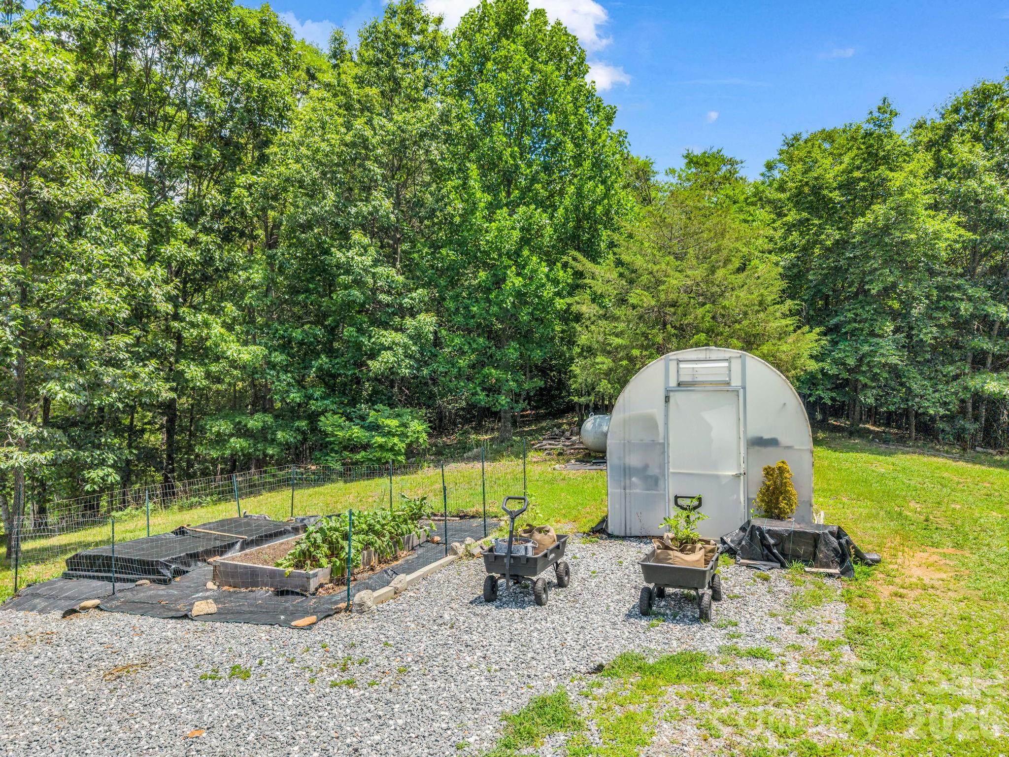 1300 Towery Trace