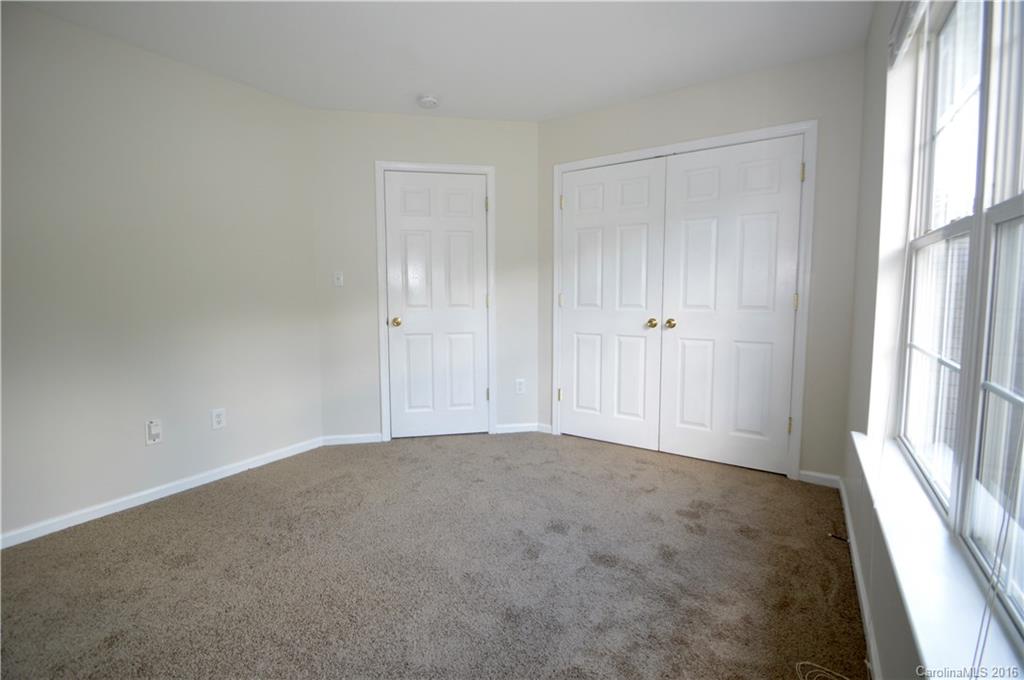 Laurel Woods - Residential