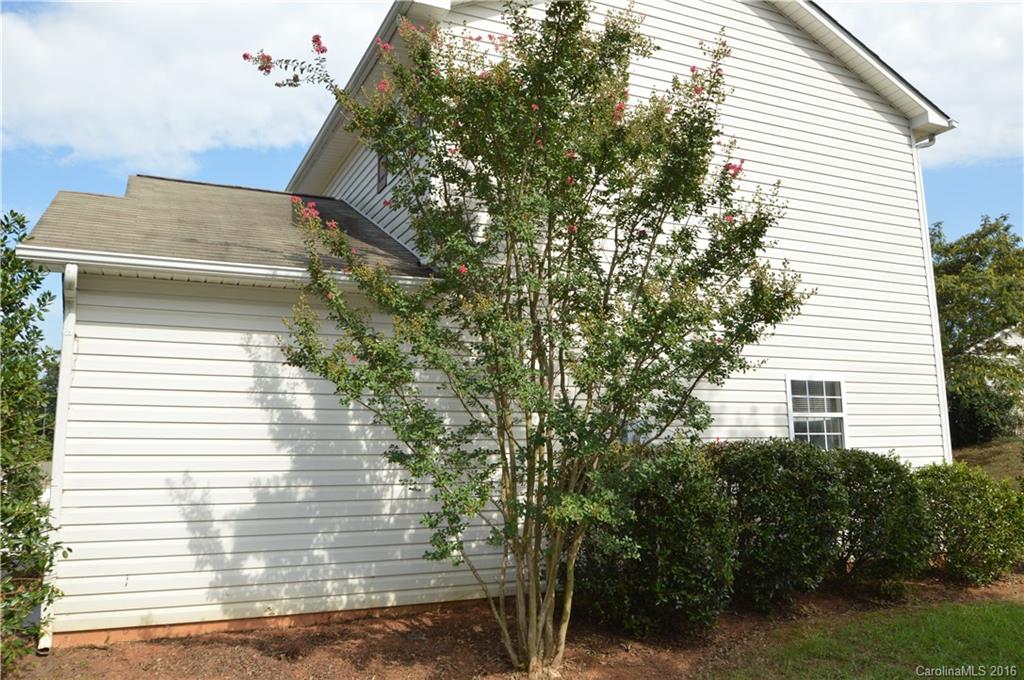 Laurel Woods - Residential