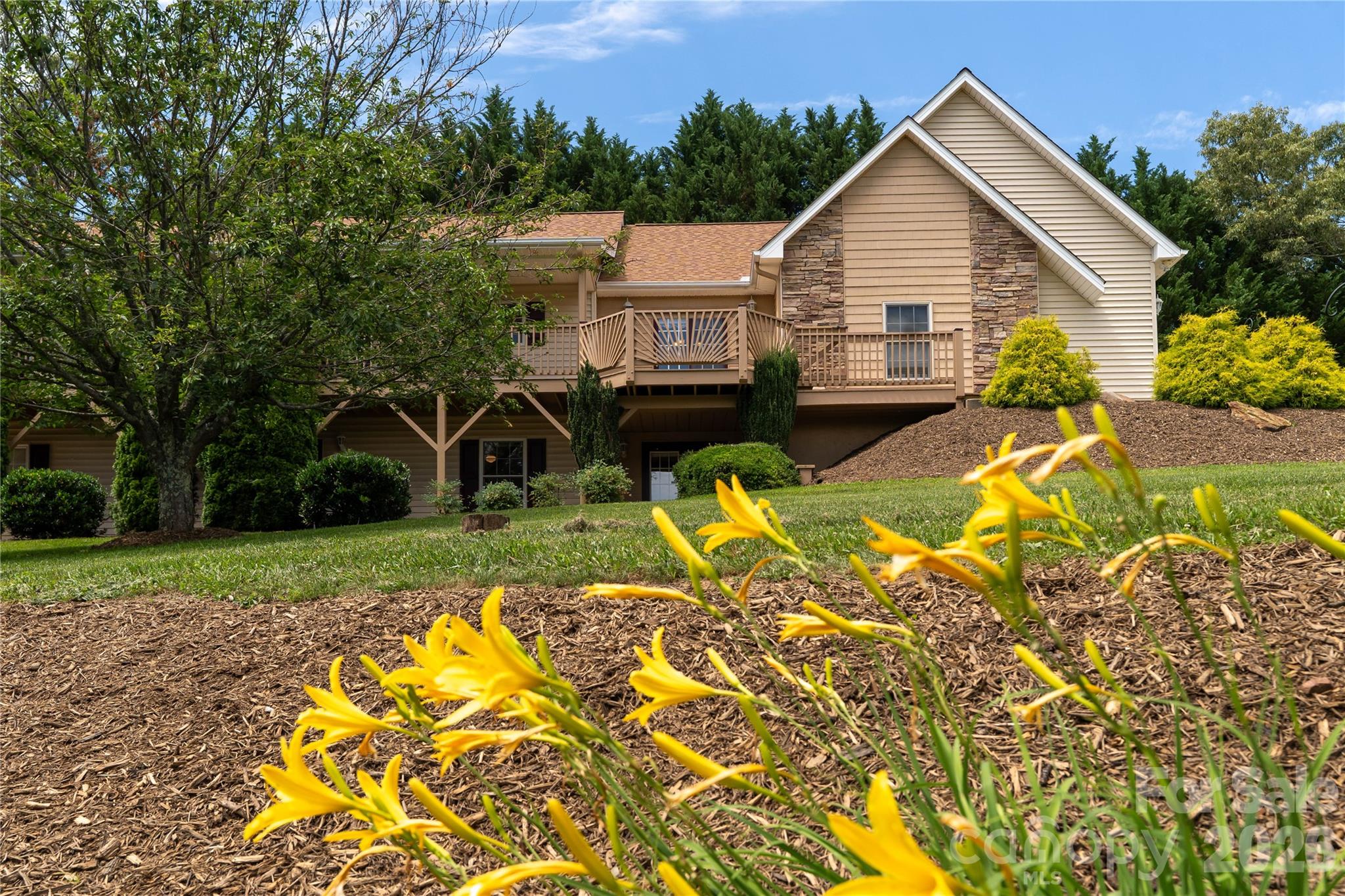 506 Brook Knoll Circle