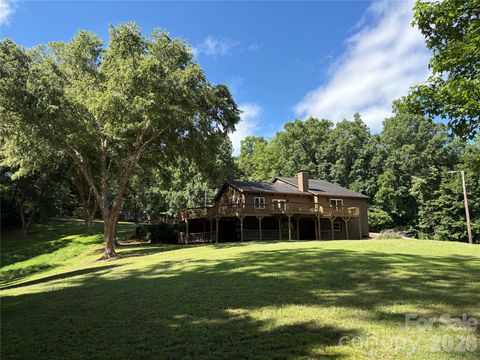 Photo of 214 Fallingwood Circle, Gastonia, NC 28056 (MLS # 4389456)