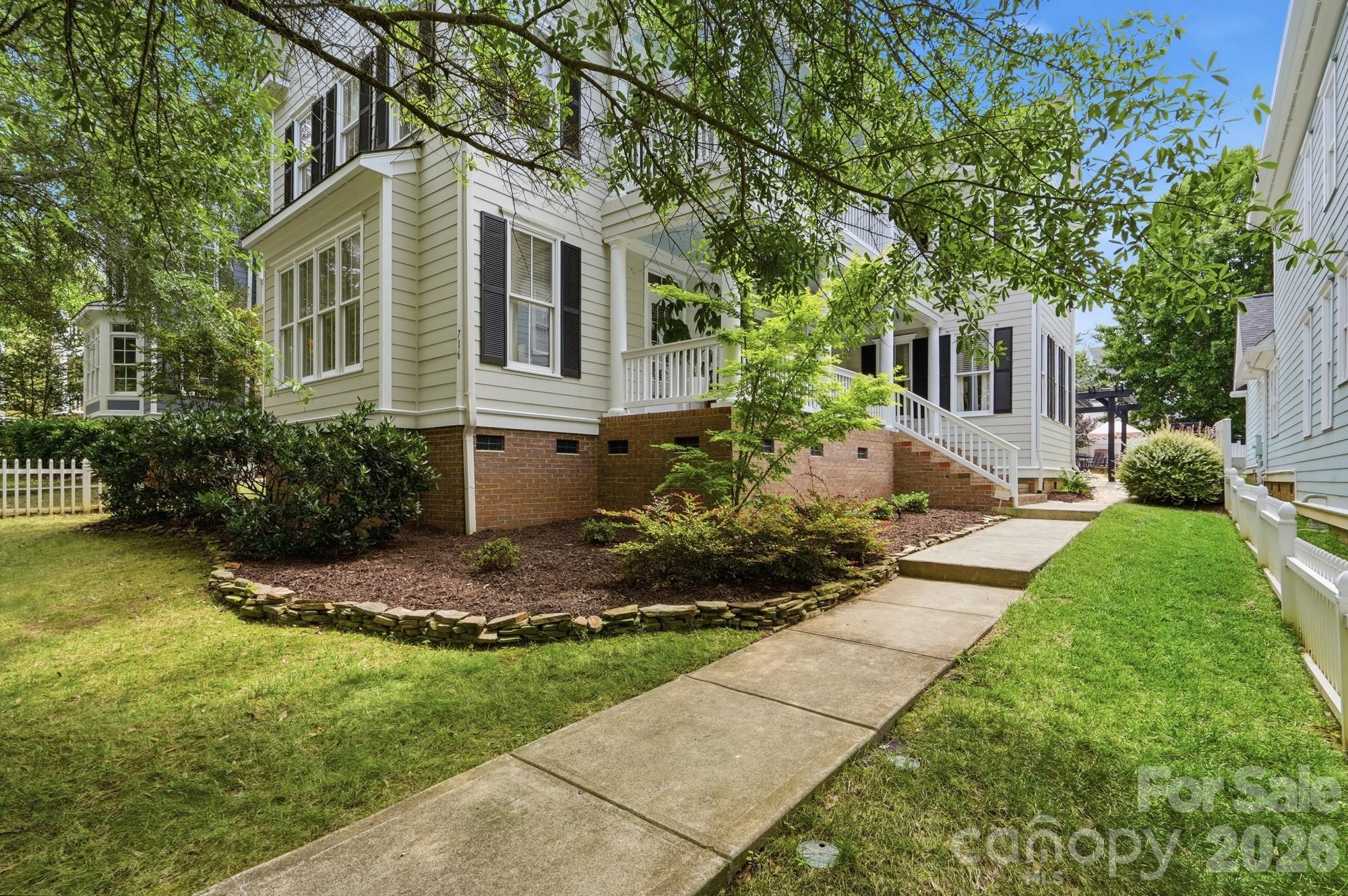 716 Shady Grove Crossing