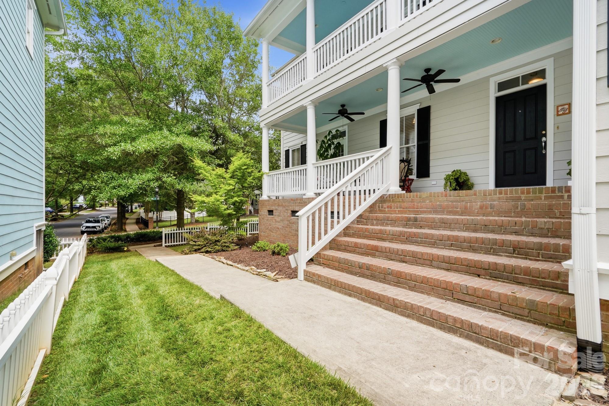 716 Shady Grove Crossing