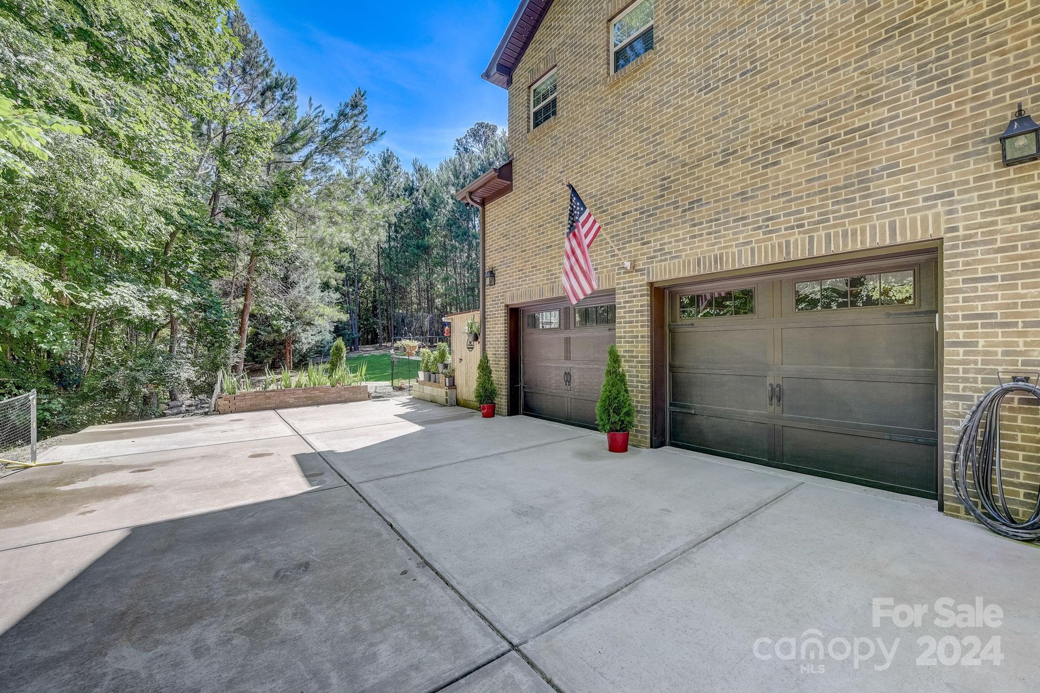 Palm Tree Cove - Residential