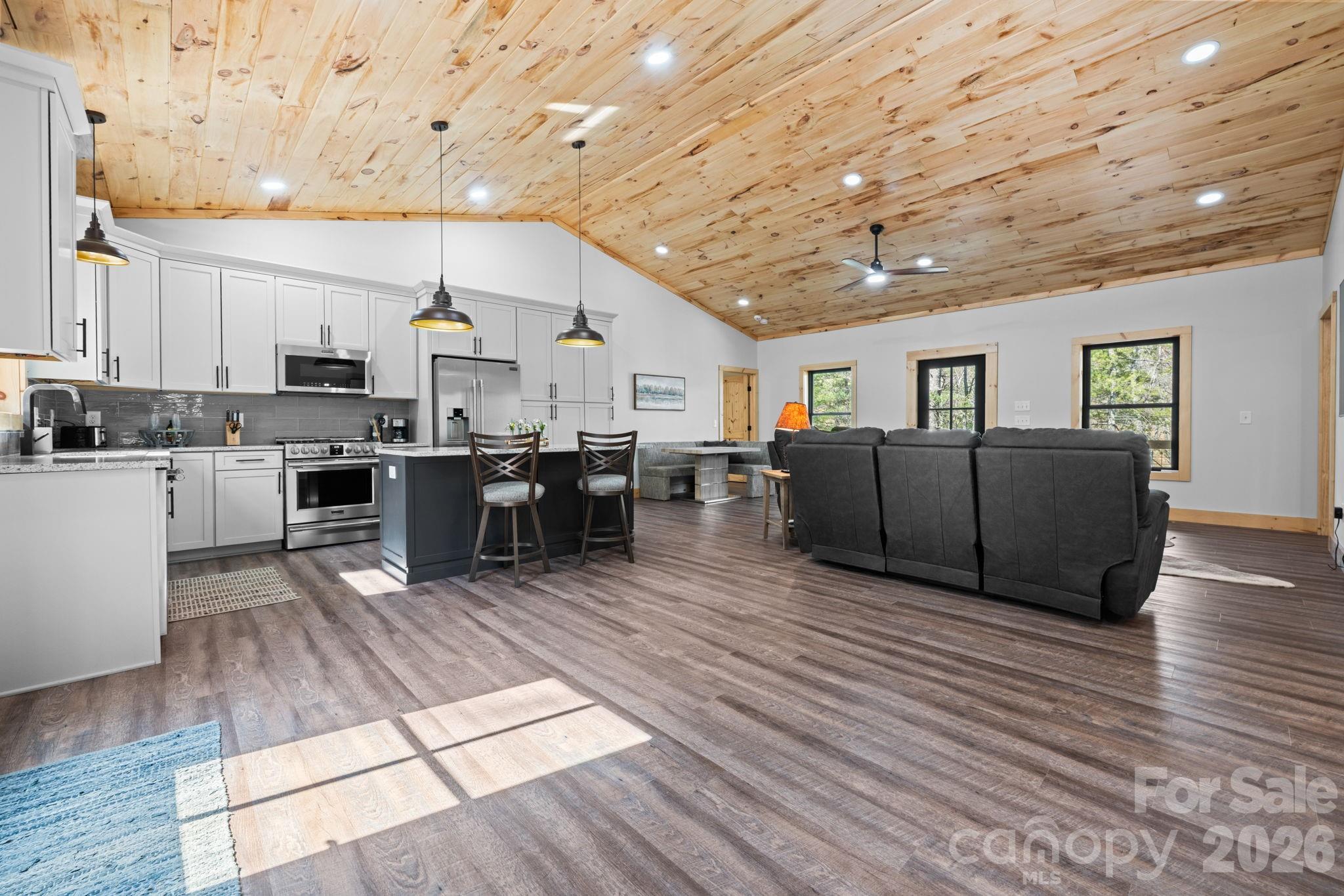 162 Shady Oak Lane 2