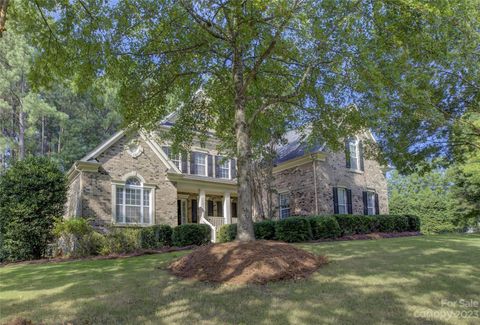 Photo of 14018 Shanghai Links Place, Charlotte, NC 28278 (MLS # 4059983)