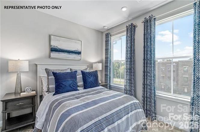 Ashmore Square - Residential