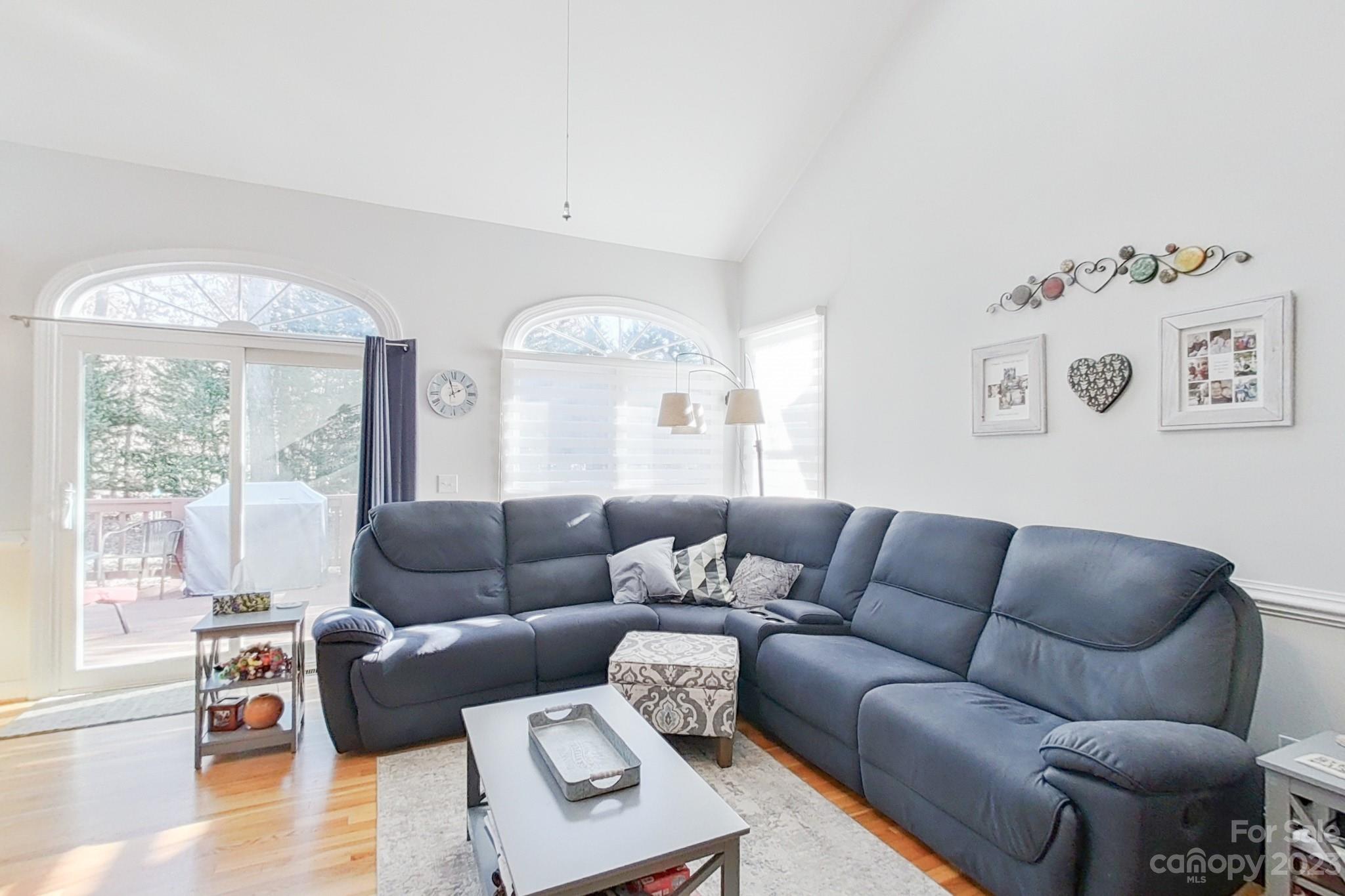 Davis Lake - Residential