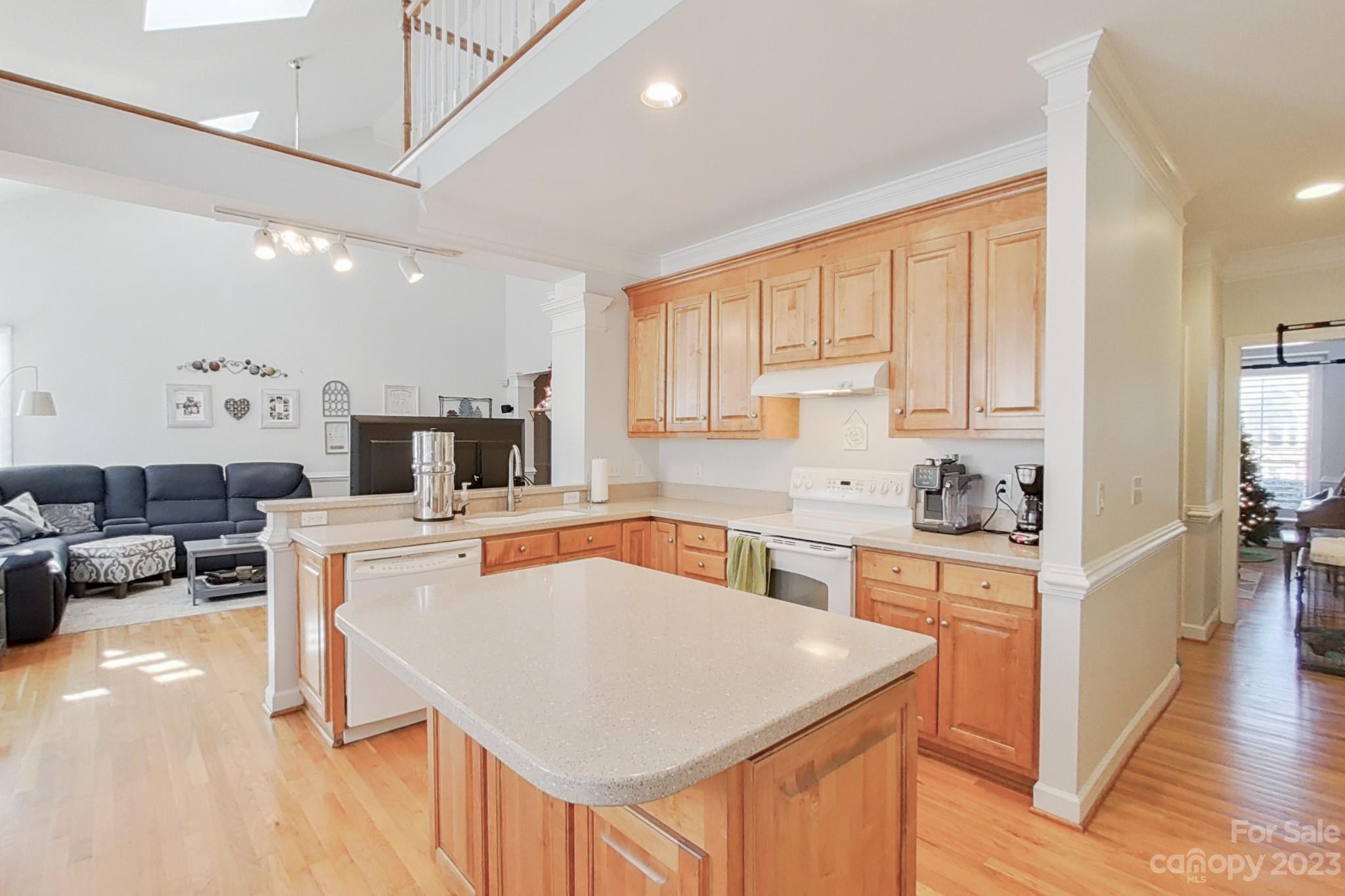 Davis Lake - Residential