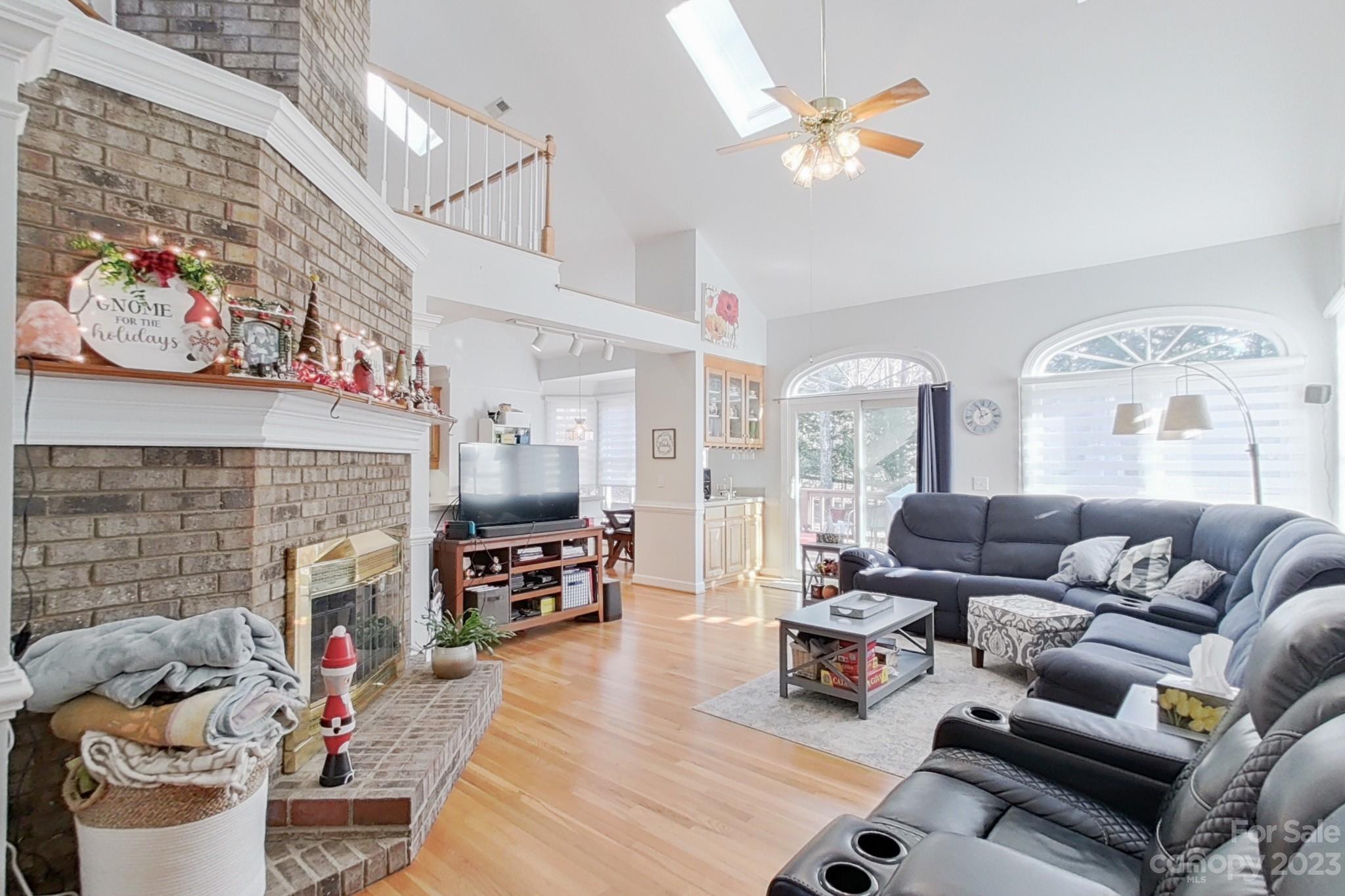 Davis Lake - Residential