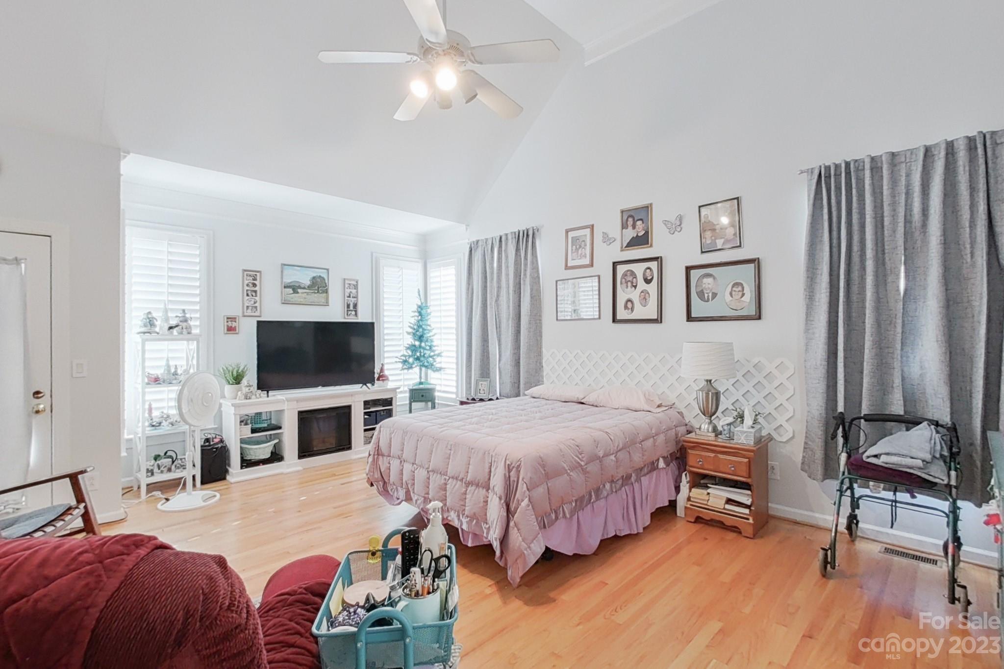 Davis Lake - Residential