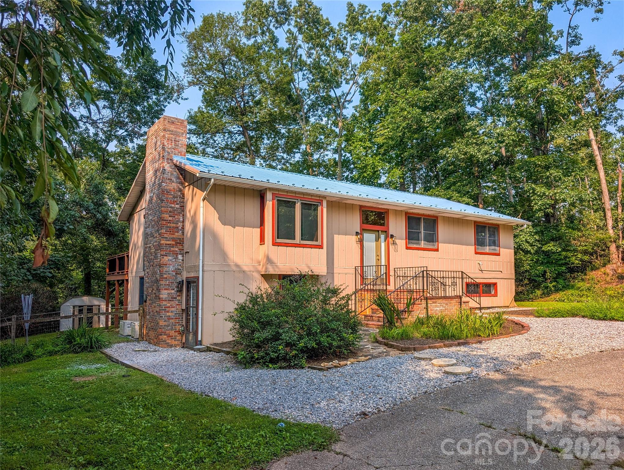 328 Wooded Valley Lane, Burnsville, NC, 28714