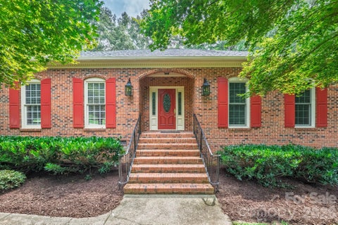 Photo of 3517 Honeysuckle Drive, Matthews, NC 28104 (MLS # 4423576)