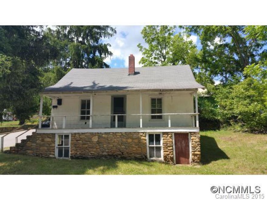 Handy-man special/fixer upper. Previously used as a rental.  Cash buyer opportunity.  In-town location with nice side yard, walk-up attic (2nd BR), and walk-out basement with good ceiling height. SOLD AS-IS. Home needs repairs; great potential for investor/first-time buyer.