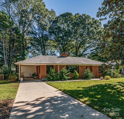 4243 Castlewood Road Charlotte NC 28209