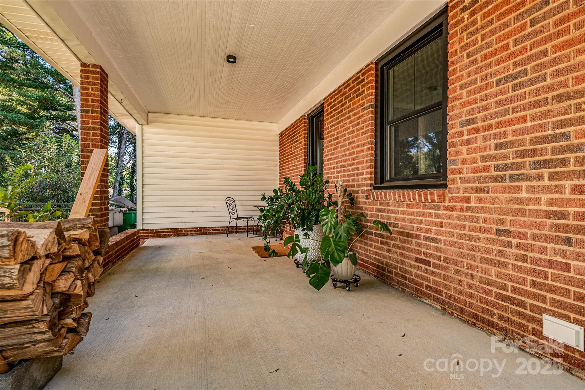 4243 Castlewood Road
