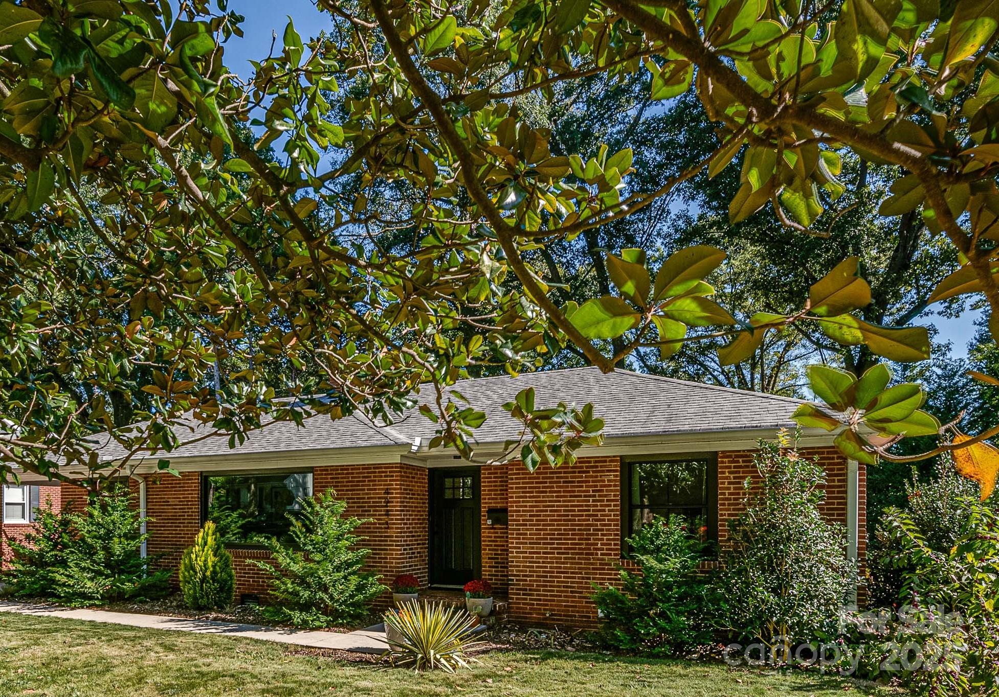 4243 Castlewood Road