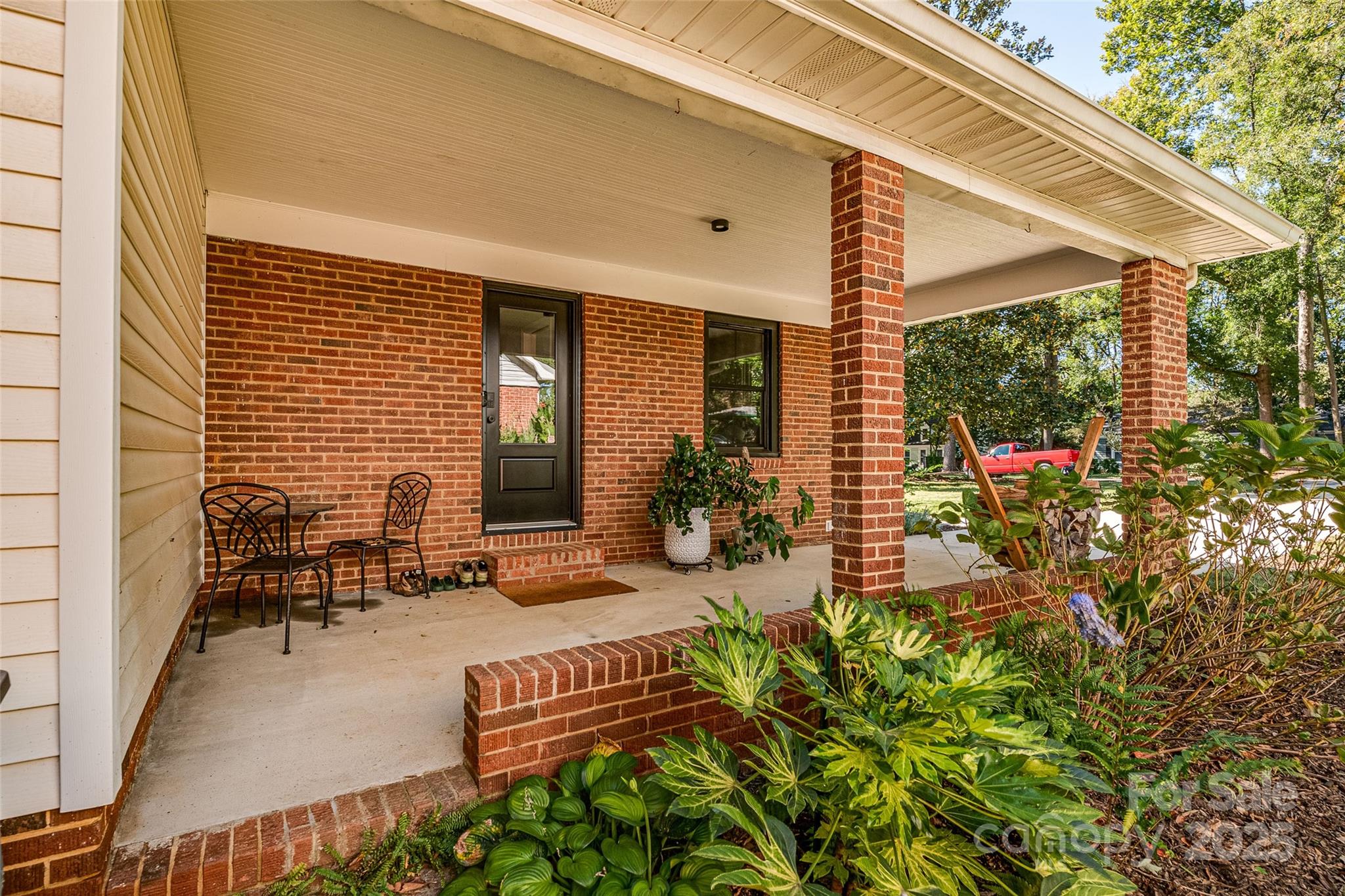 4243 Castlewood Road