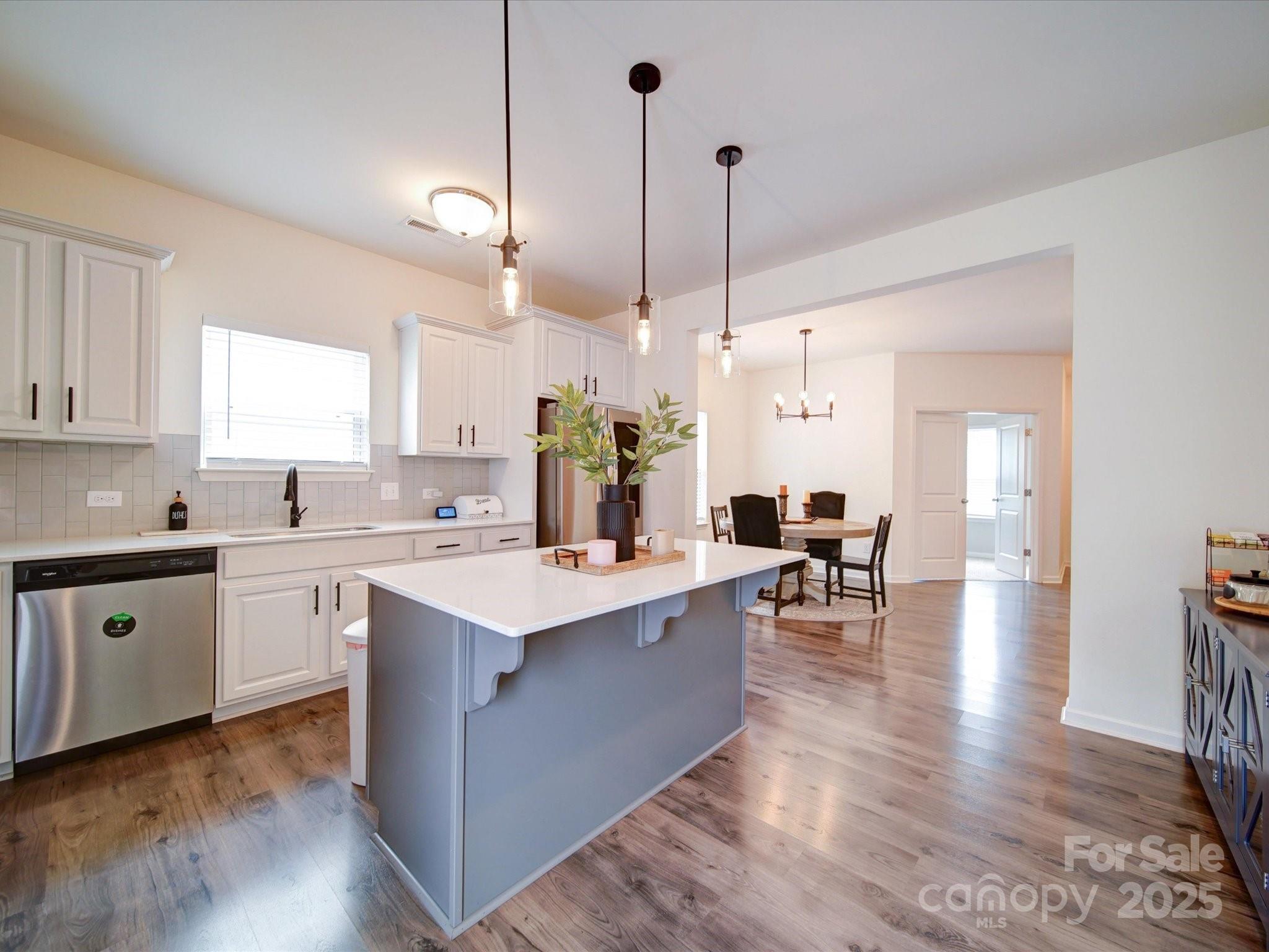 Mount Holly, North Carolina 28120, United States, 4 Bedrooms Bedrooms, ,4 BathroomsBathrooms,Residential,Active,149528