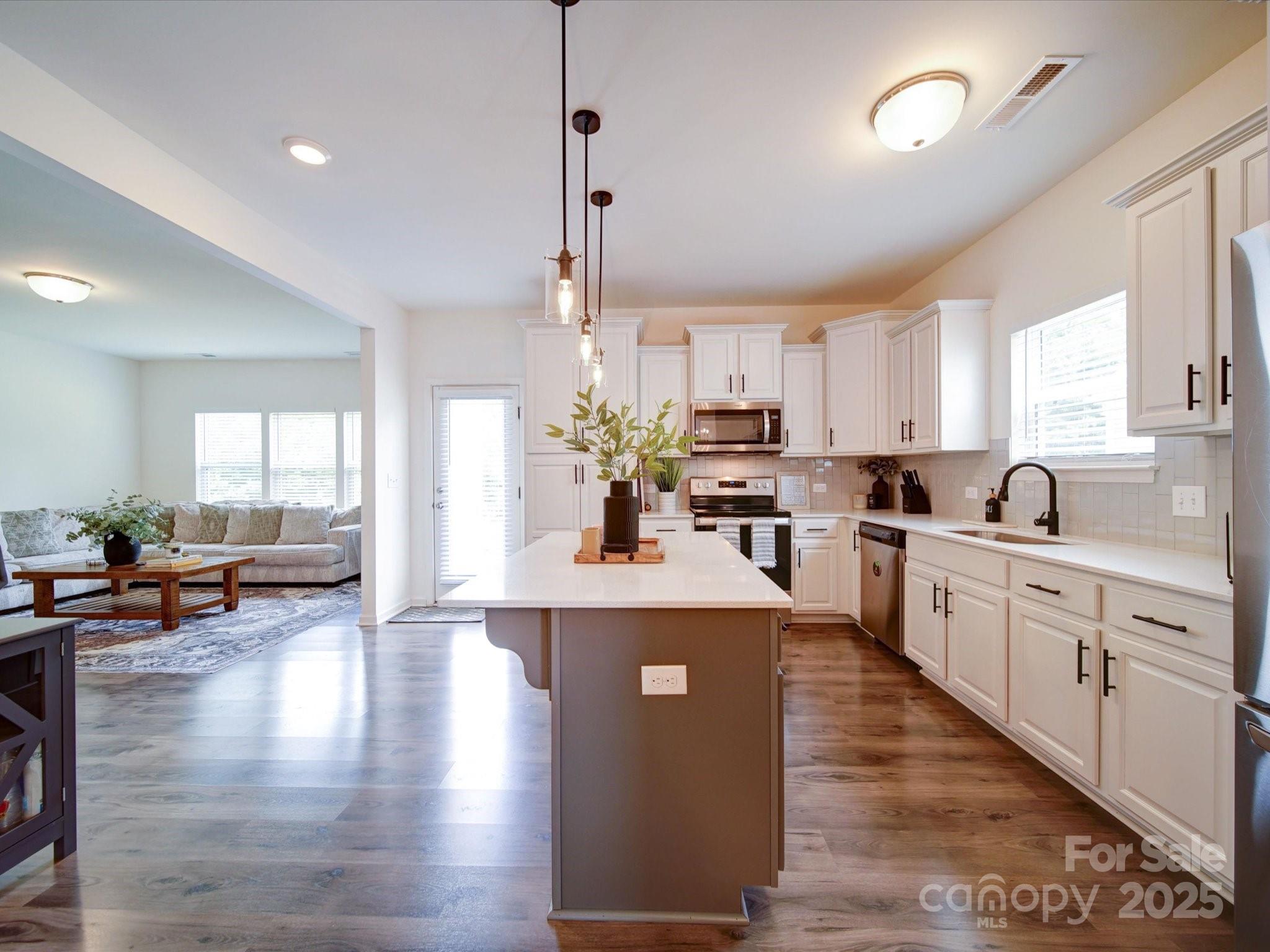 Mount Holly, North Carolina 28120, United States, 4 Bedrooms Bedrooms, ,4 BathroomsBathrooms,Residential,Active,149528