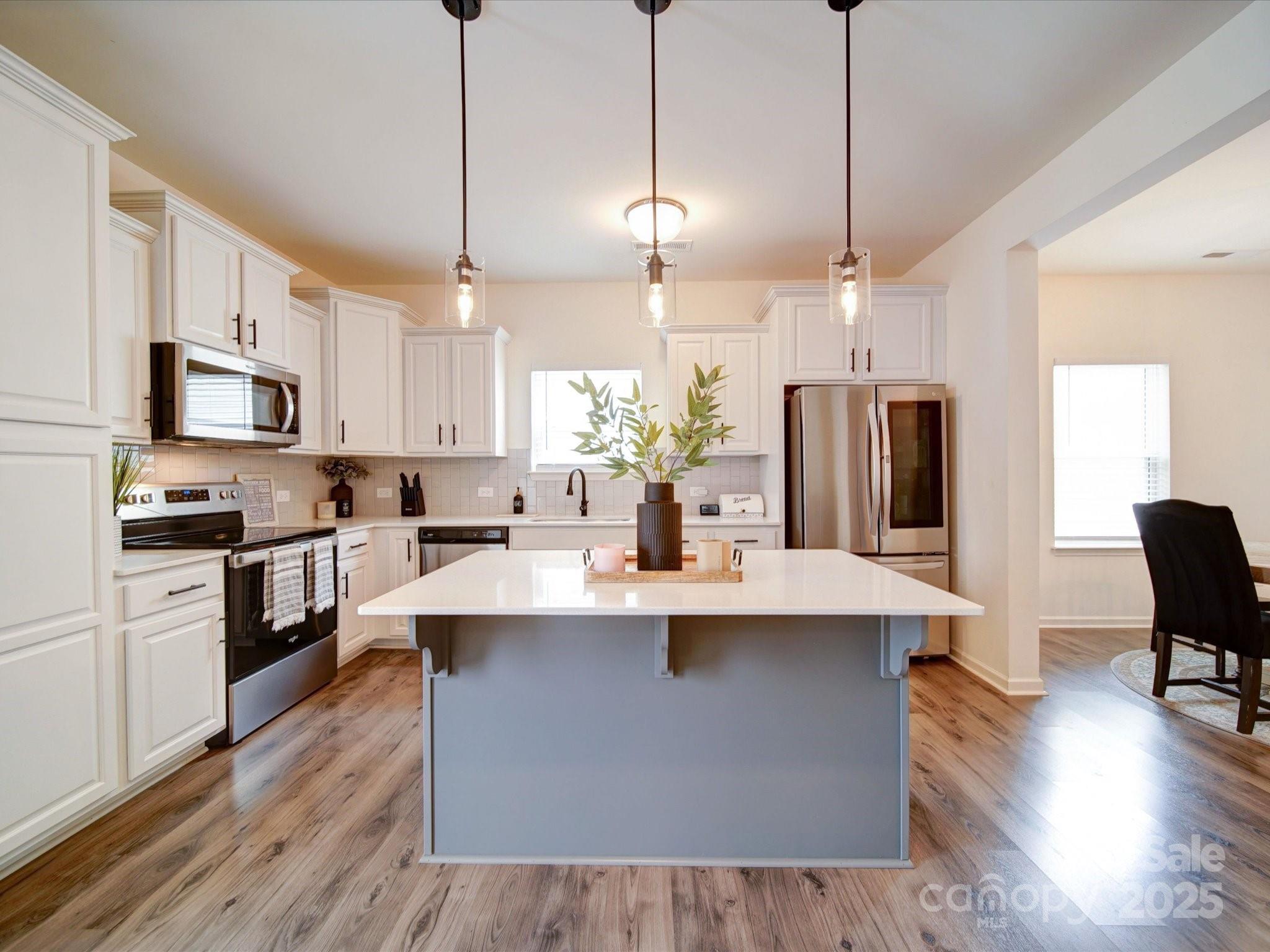 Mount Holly, North Carolina 28120, United States, 4 Bedrooms Bedrooms, ,4 BathroomsBathrooms,Residential,Active,149528