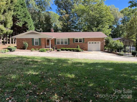 Photo of 646 Walker Street, Columbus, NC 28722 (MLS # 4312712)