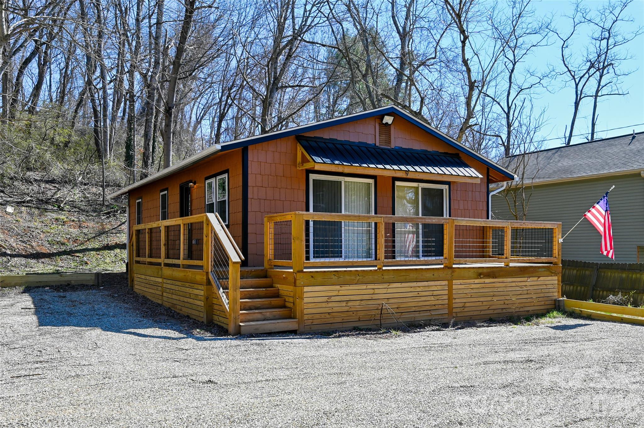9 Woodfin Avenue