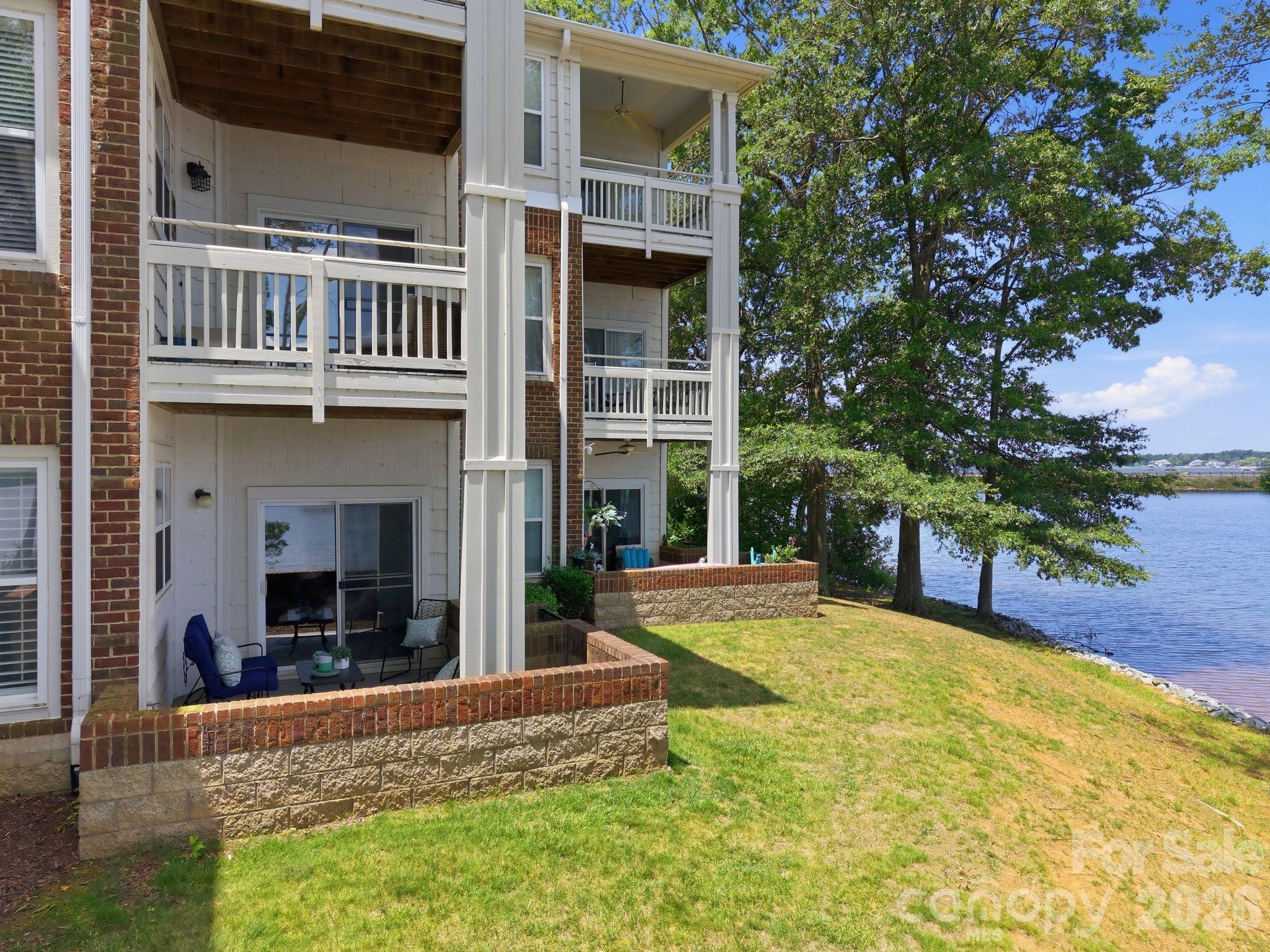 915 Northeast Drive 4
