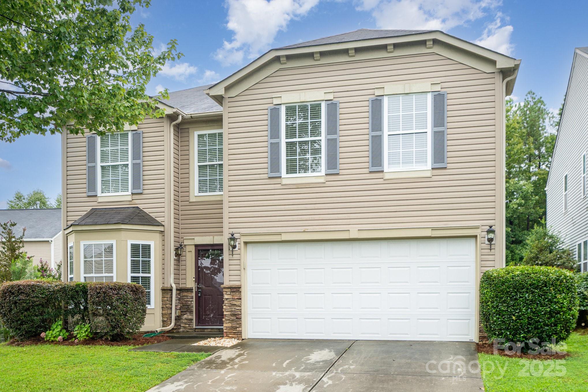 696 Bright Orchid Avenue