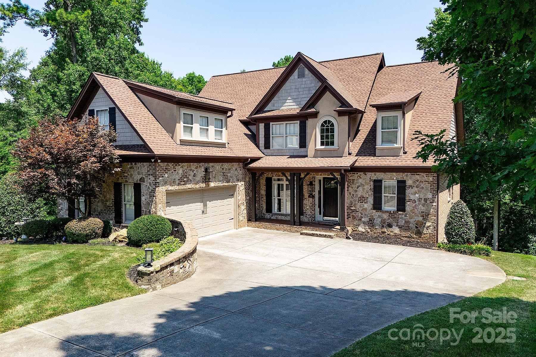 394 Stone Cliff Lane