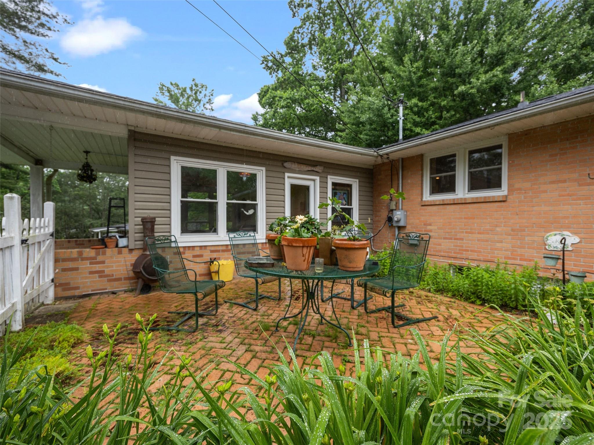 107 Edgehill Road