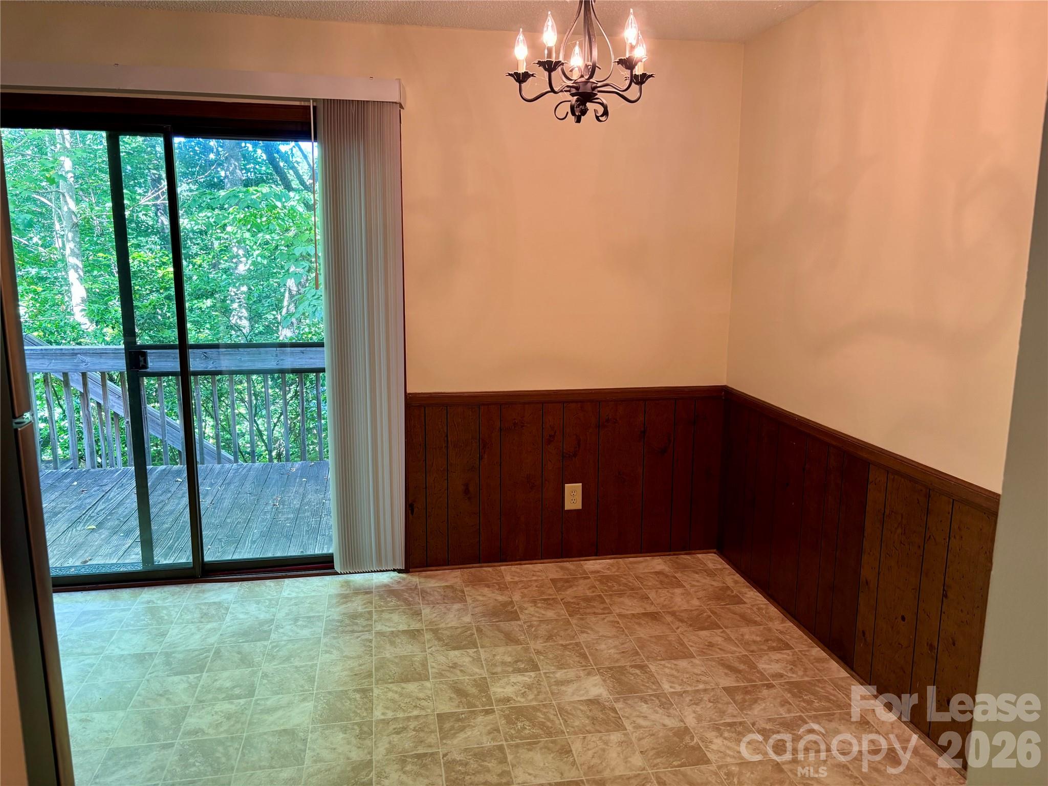 128 Hillcrest Drive