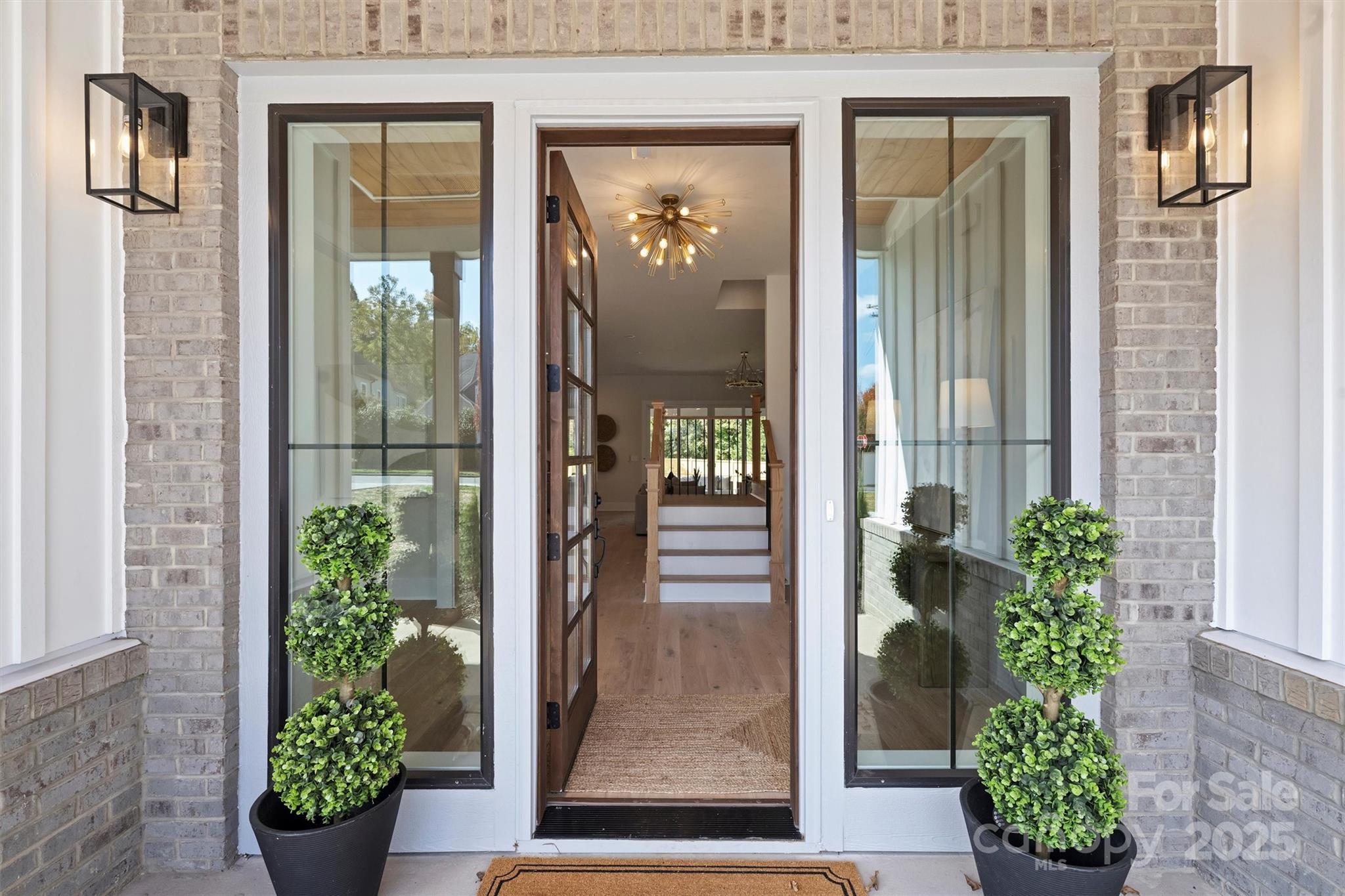 571 Lyttleton Drive