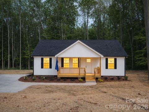Photo of 326 Sharon Road, York, SC 29745 (MLS # 4369537)