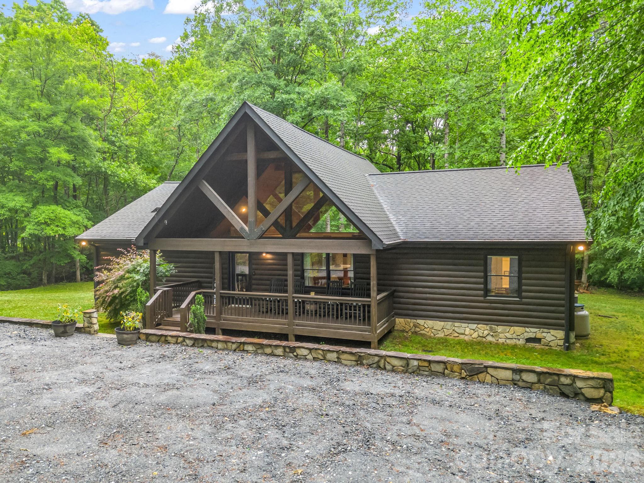 124 Golden Creek Trail