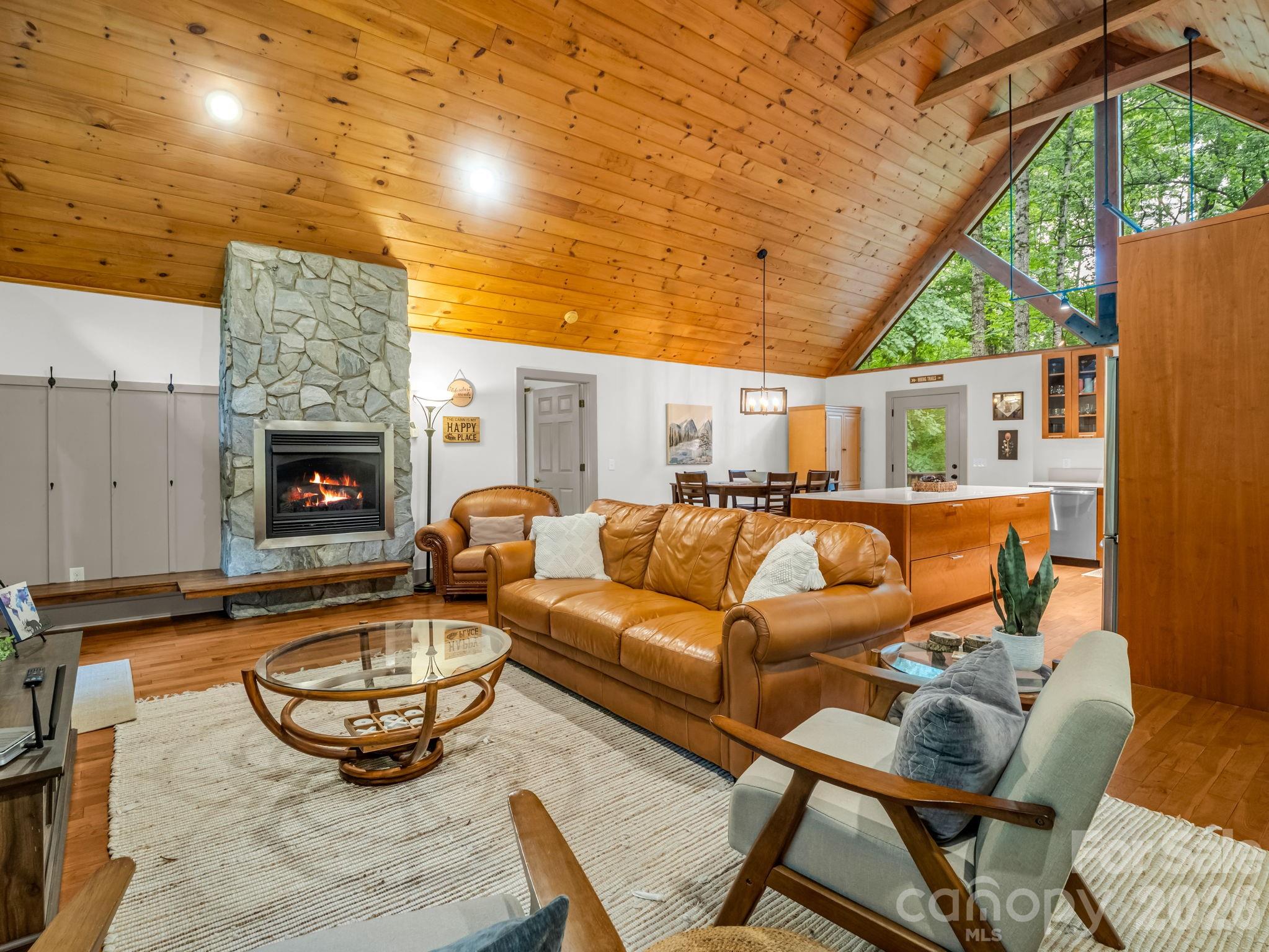 Golden Creek - Residential