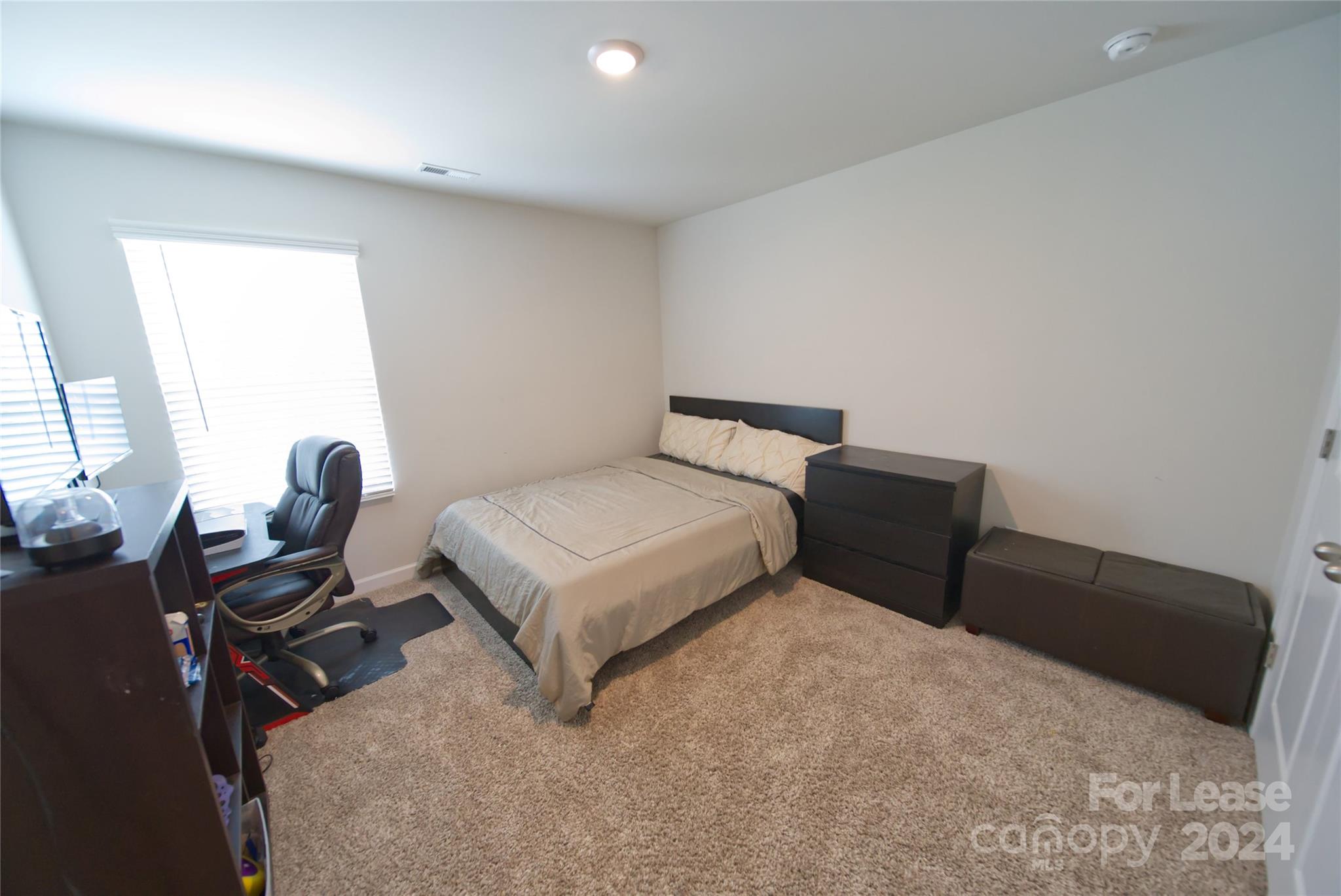 Stoneybrook Station - Residential Lease