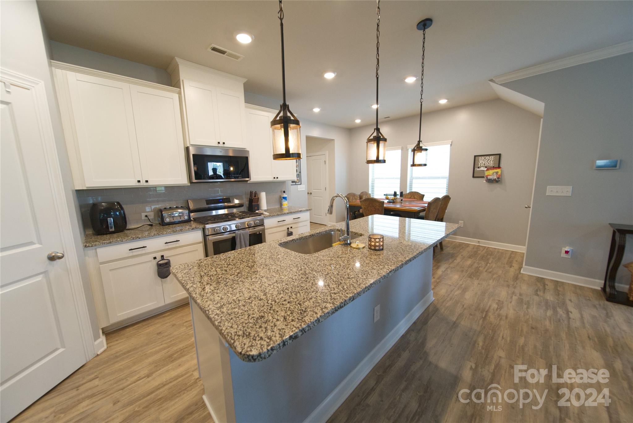 Stoneybrook Station - Residential Lease