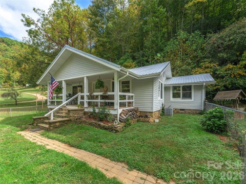 Photo of 589 Little East Fork Road, Canton, NC 28716 (MLS # 4432459)