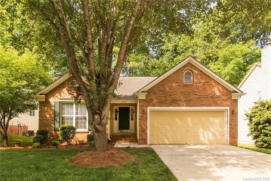 Ranch home in Cambridge is ready for new owner! Brick front & pretty landscape welcomes you in the large greatrm perfect for entertaining! Bright & airy inside & great floorplan,open w split bedrm. Bigger kitchen than most homes in area w lots of cabinets,space for table or island. Master bedrm w large walkin closet & bath w 2 sink vanity,garden tub,sep shower. All fresh paint inside! French doors to deck,enjoy large backyard w trees for privacy. Community pool! Excellent location close to 485!